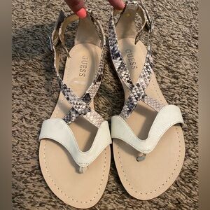 GUESS Cream AND Snakeskin Sandals